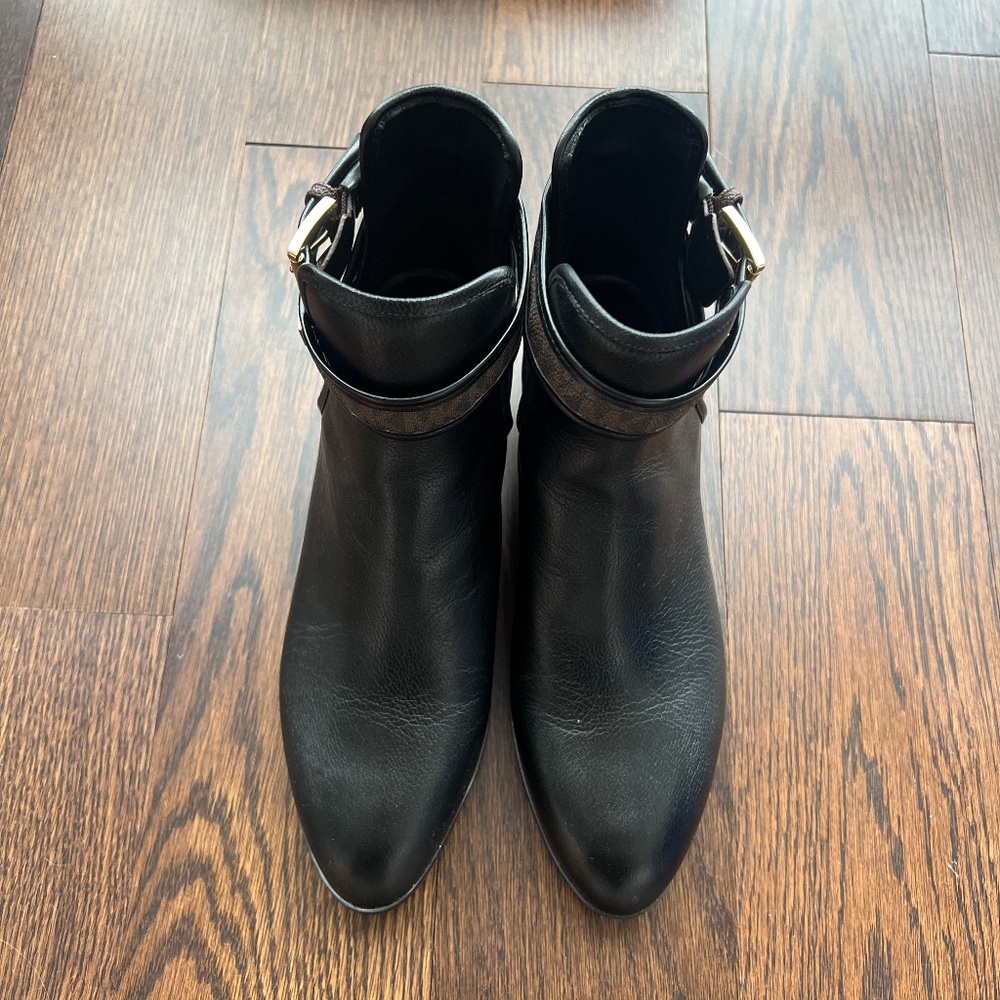 MICHAEL KORS Britton ankle boots - Picture 8 of 9